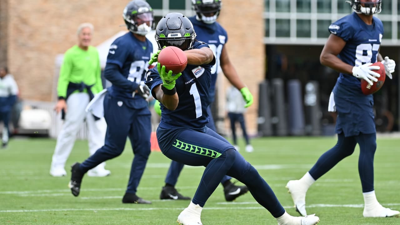 D’Wayne Eskridge Returns, Good News On Colby Parkinson & Other Seahawks