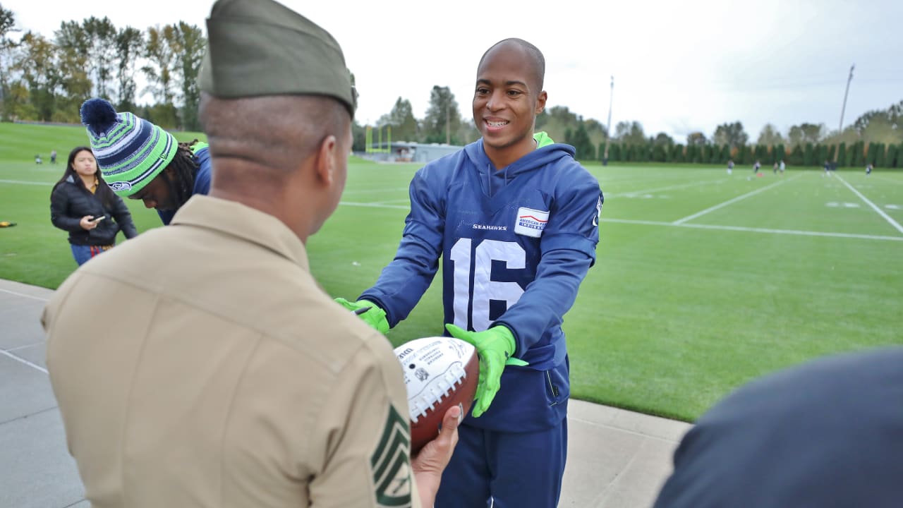 Tulsa native and NFL wide receiver Tyler Lockett honors his hometown