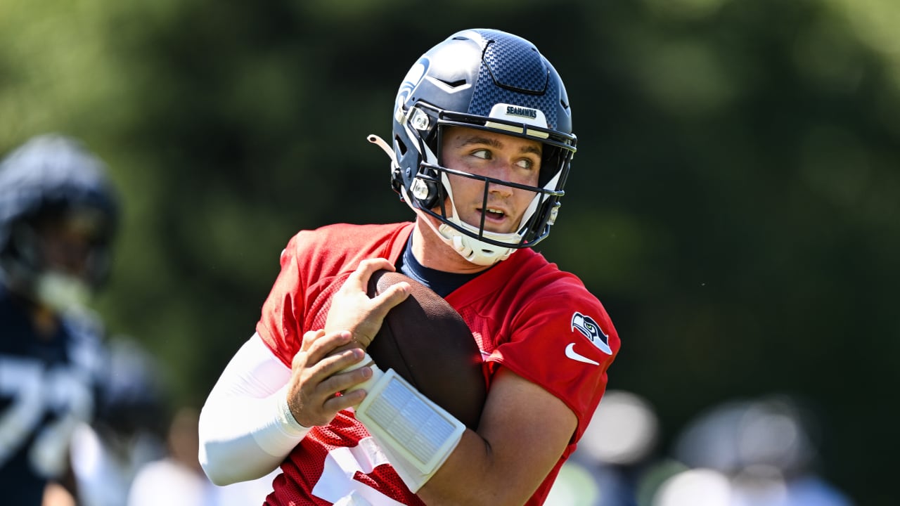 Seahawks 2022 practice squad features some true surprises