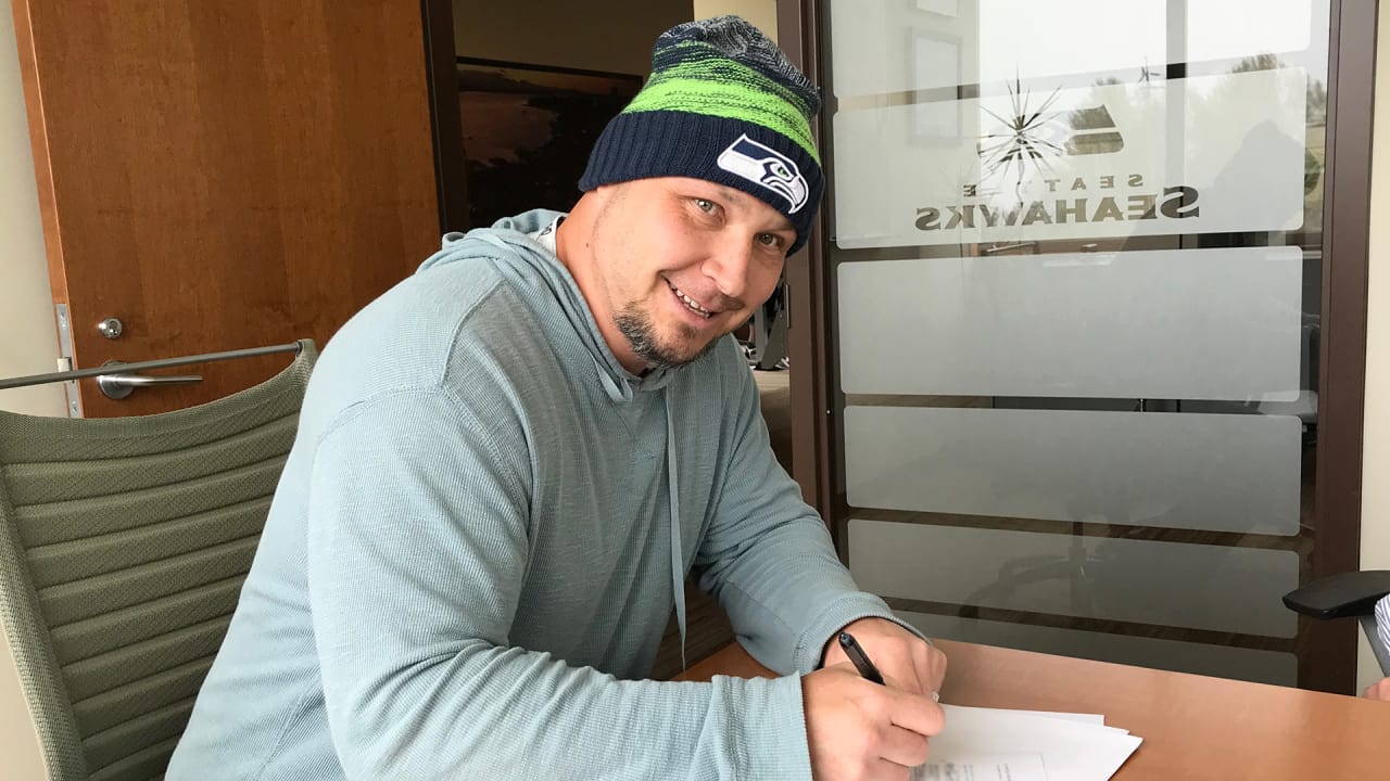 Jason Myers released, confirming Sebastian Janikowski as Seahawks kicker  for 2018 - Field Gulls