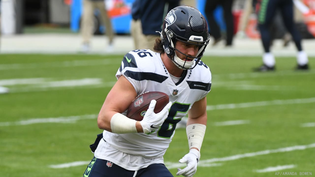 Seahawks Sign TE Jacob Hollister To Practice Squad