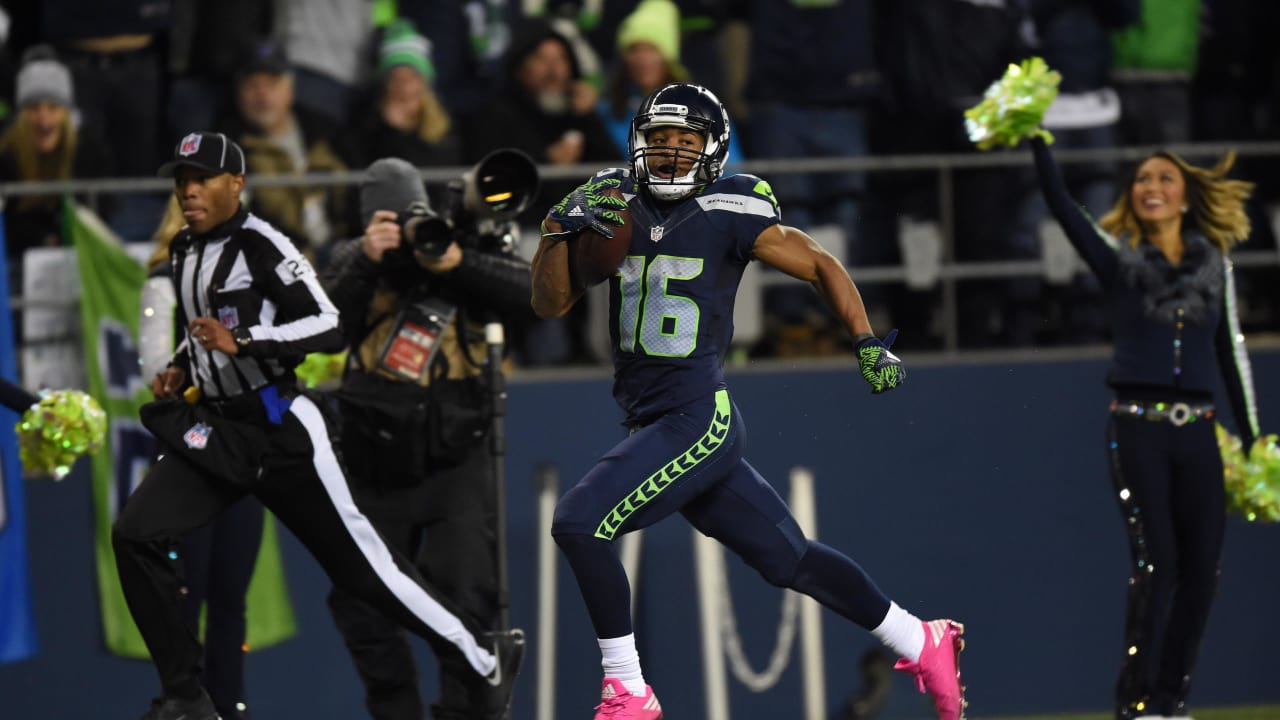 Seahawks beat the Panthers 40-7, Carolina now 4-8 this season