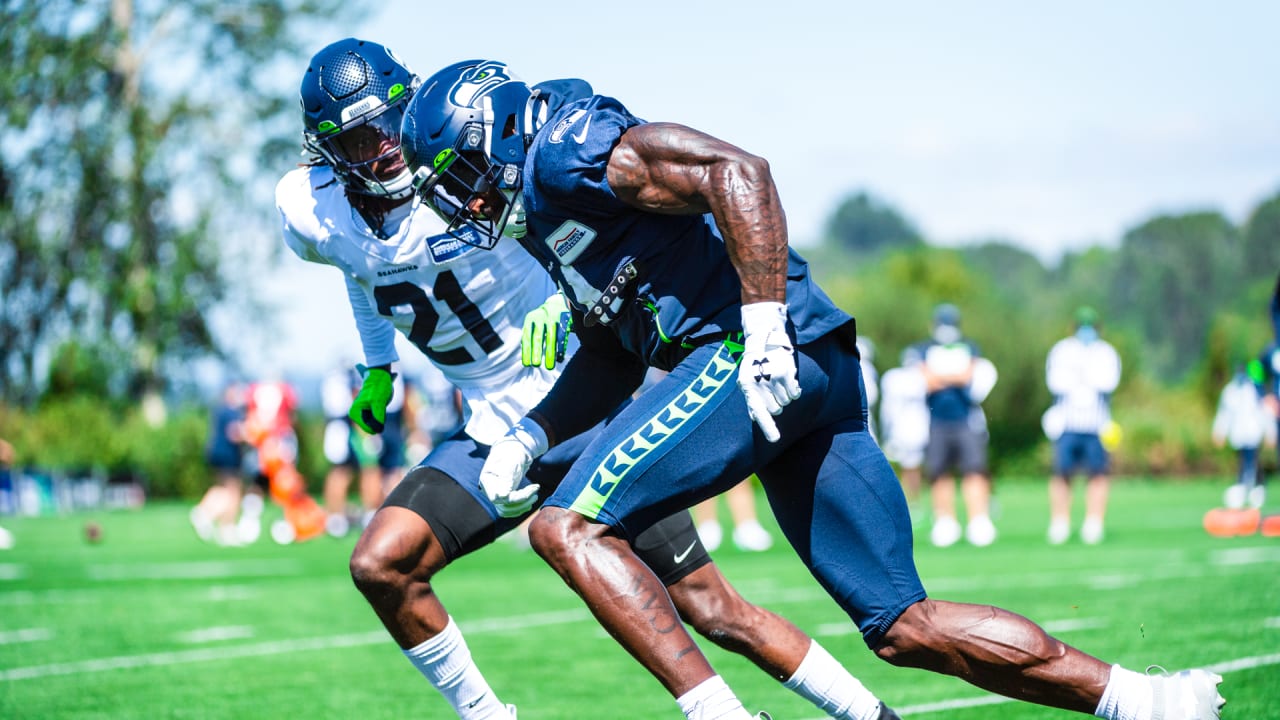 DK Metcalf reports for Seahawks training camp, Seahawks