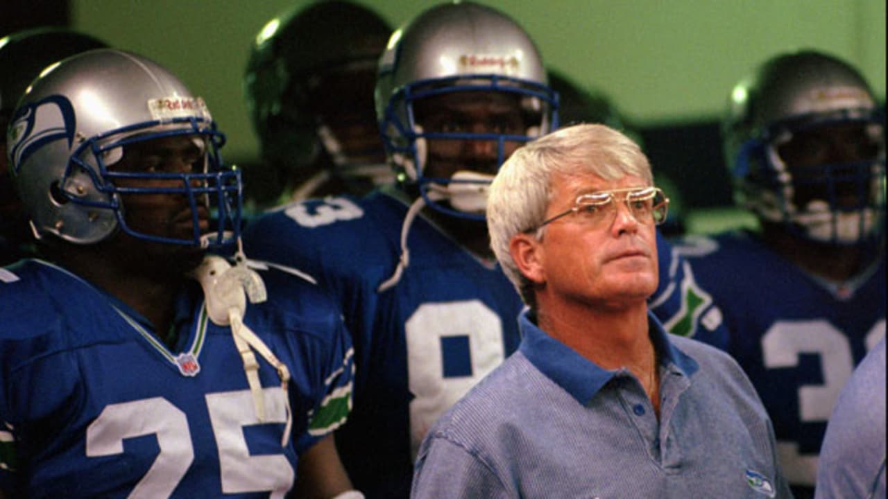 Ex-Seahawks coach Dennis Erickson saw parallels between batted