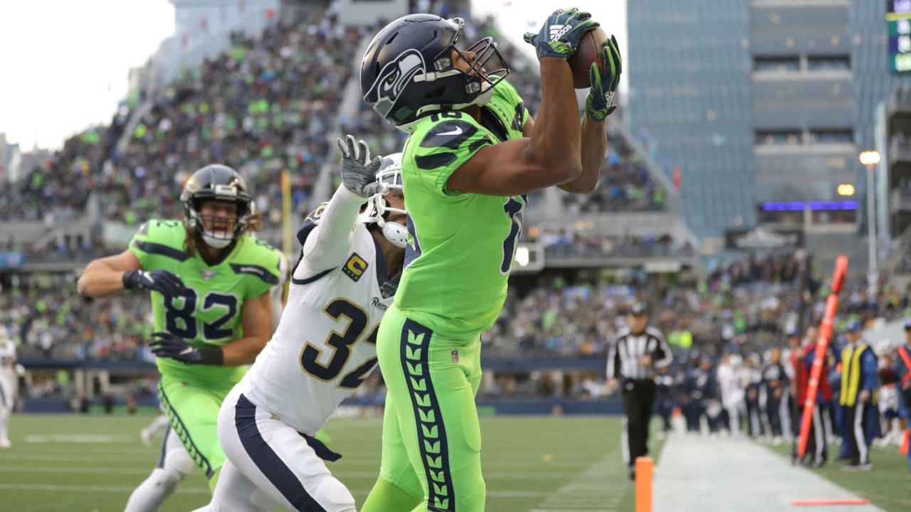 Tyler Lockett Signed 8x10 Autographed Photo Blackout Seattle Seahawks  Toe-Tap TD