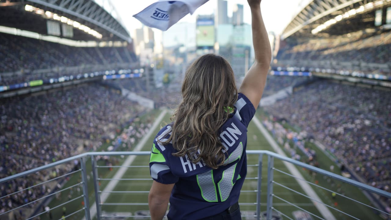 12s celebrate playoff-bound Seahawks after winning at Lumen Field Sunday