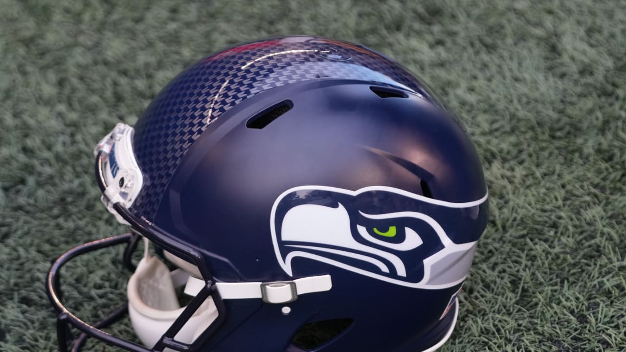 Seattle Seahawks activate Brandon Shell from reserve/COVID-19 list, expect  to have starting O-line for wild card playoff 