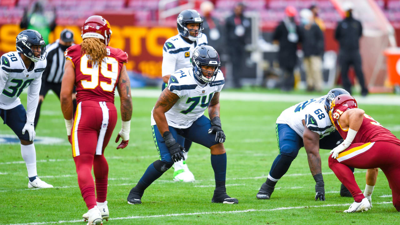 Seahawks Re-Sign Tackle Cedric Ogbuehi