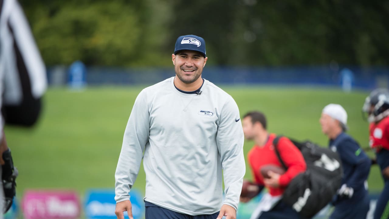 Thursday Round-Up: Former Seahawks Dan Saleaumua, Lofa Tatupu And Manu ...