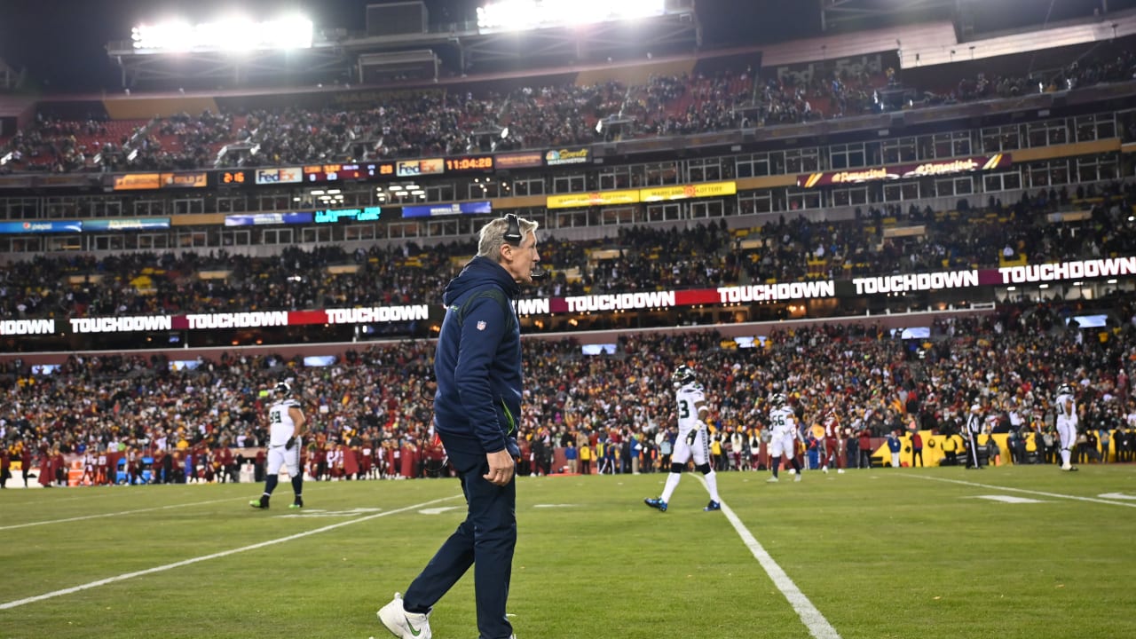 Russell Wilson benching on final Broncos play draws stunned reaction from  Pete Carroll