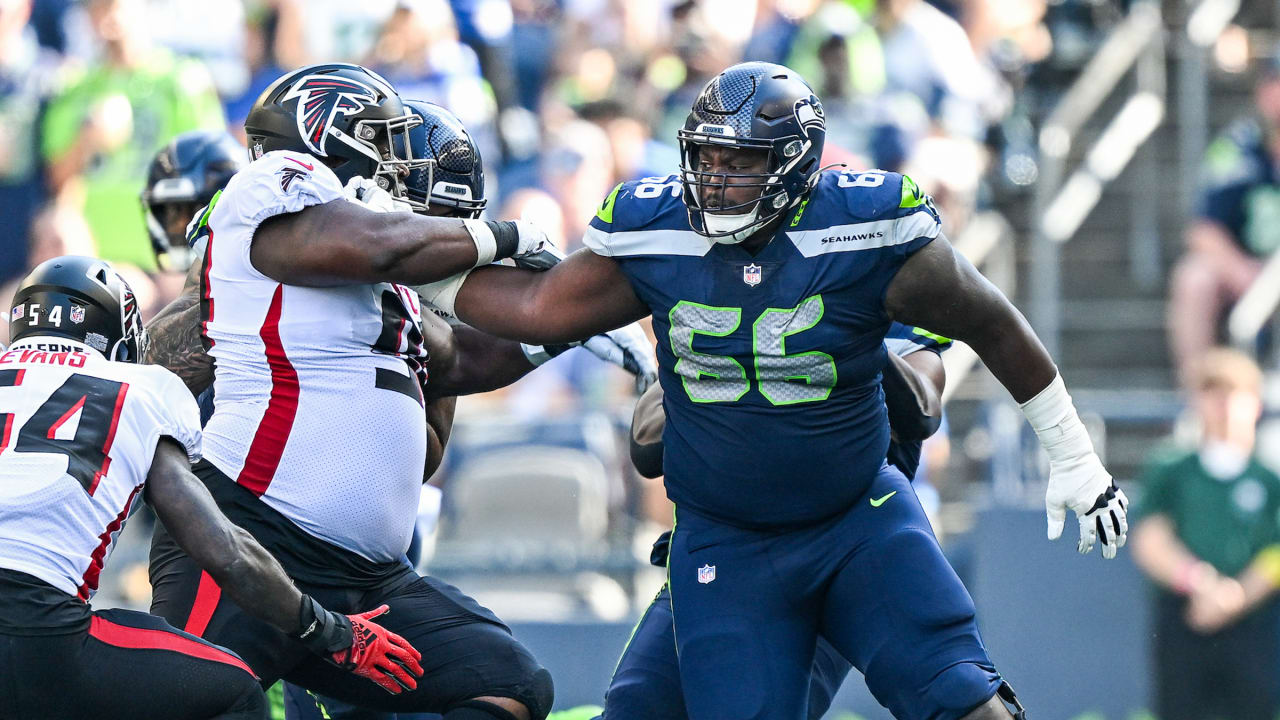 Seahawks announce one-year extension for G Phil Haynes