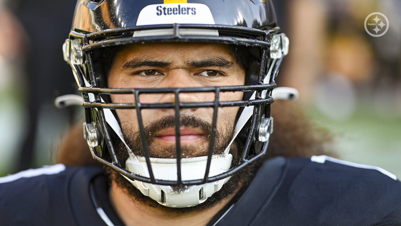 PHOTOS: Game faces - Steelers vs. Bills