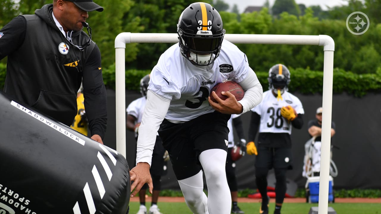 WATCH: Behind-the-scenes of Steelers media day