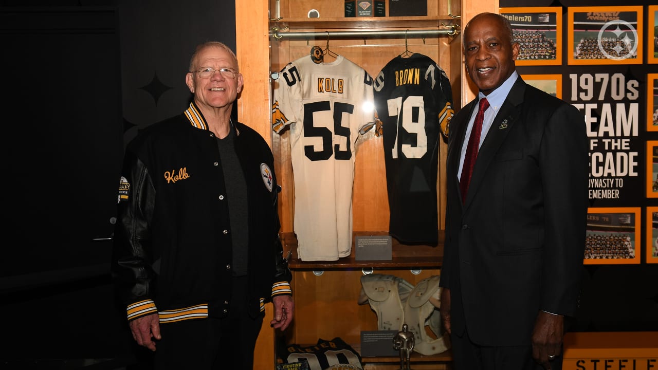 Steelers football, Team unveils Harris' retired No. 32 jersey inside  Acrisure Stadium, Sports