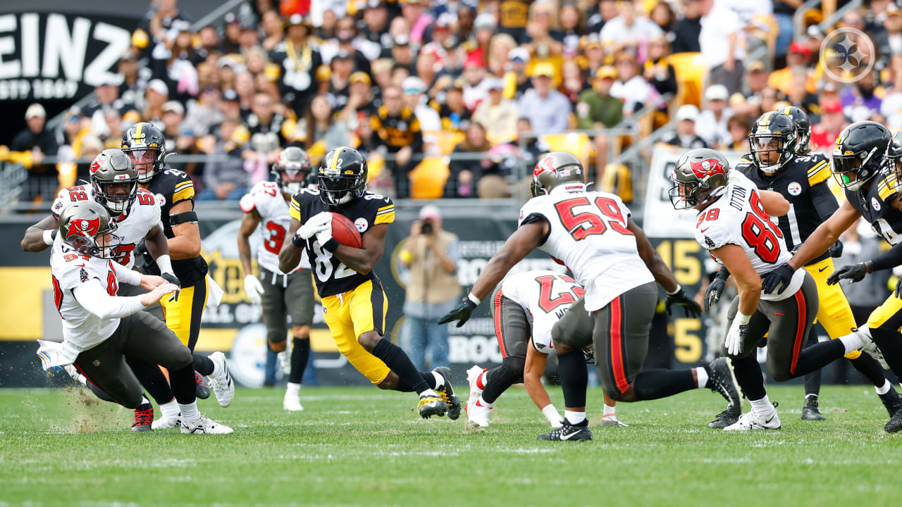 Pittsburgh Steelers on X: So many incredible catches in one photo.   / X