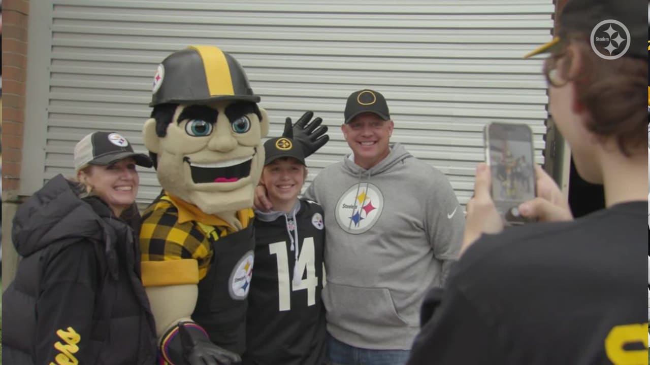 Steelers Nation shows out at draft party