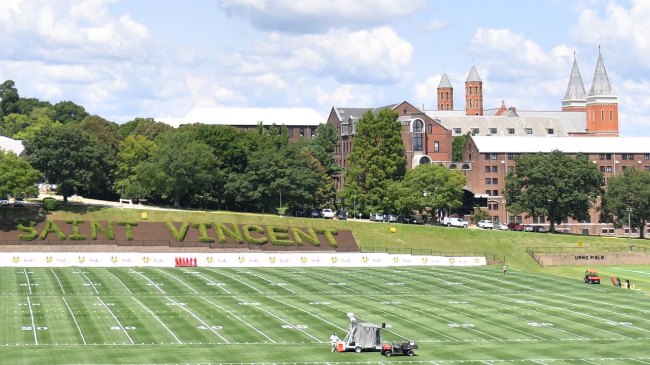 Steelers training camp: Live coverage, best plays, notes from 2023 Friday  Night Lights practice - Behind the Steel Curtain