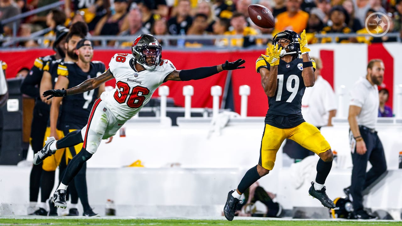 Steelers QB Kenny Pickett gives love to Calvin Austin III