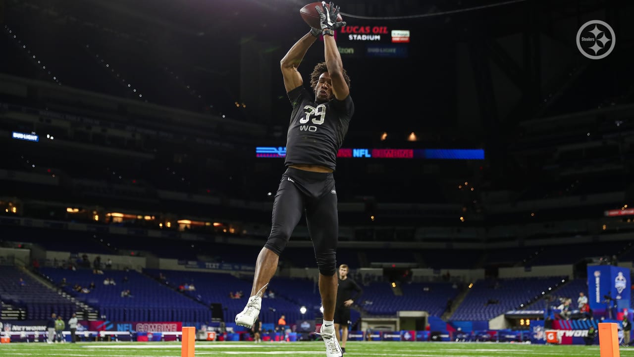 Wide receiver Christian Watson runs official 4.36-second 40-yard dash at  2022 combine