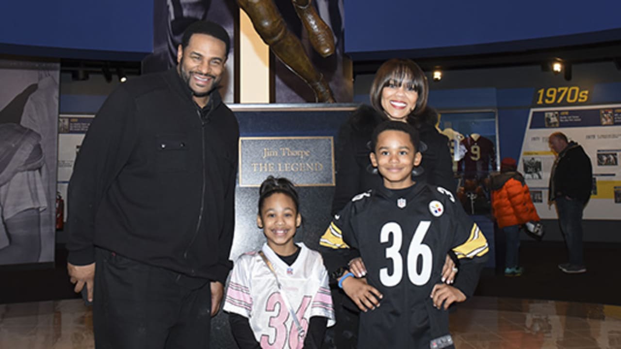 Steelers Legendary RB Jerome Bettis Gets 1 Step Closer To Son