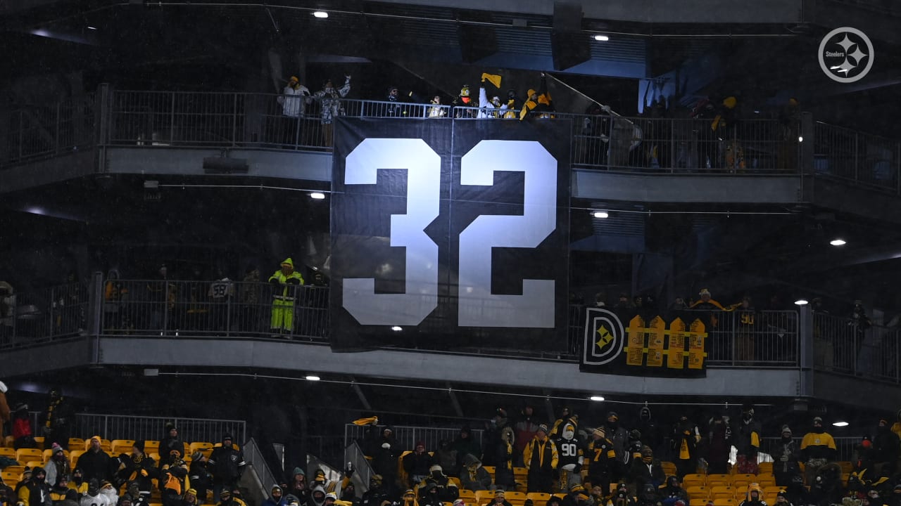 Steelers Show Up To Game Against Raiders In Franco Harris Jerseys