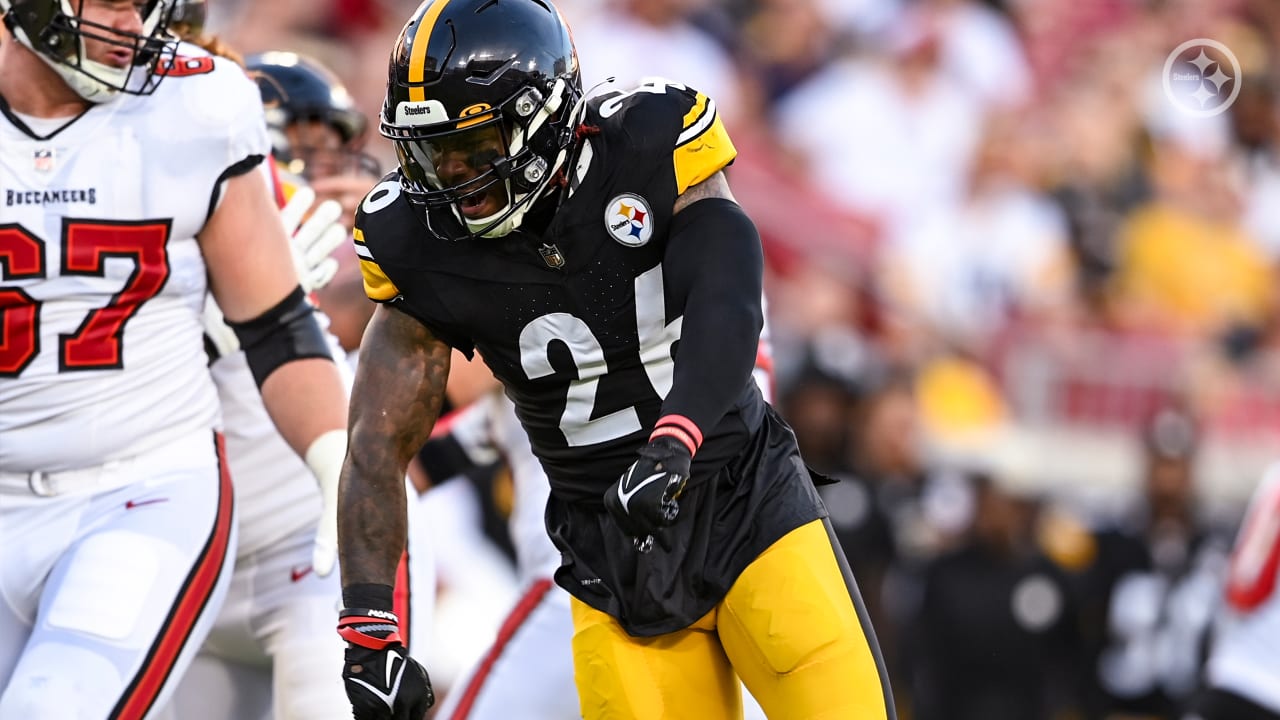 Inside Linebacker Kwon Alexander Impresses in Preseason Debut with