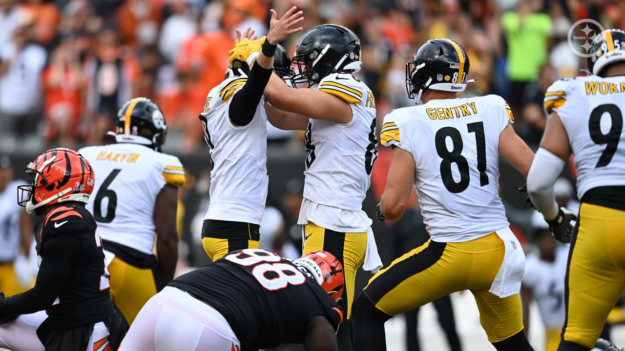 CINCINNATI, OH - SEPTEMBER 11: Pittsburgh Steelers wide receiver Chase  Claypool (11) reacts during the game against the Pittsburgh Steelers and  the Cincinnati Bengals on September 11, 2022, at Paycor Stadium in