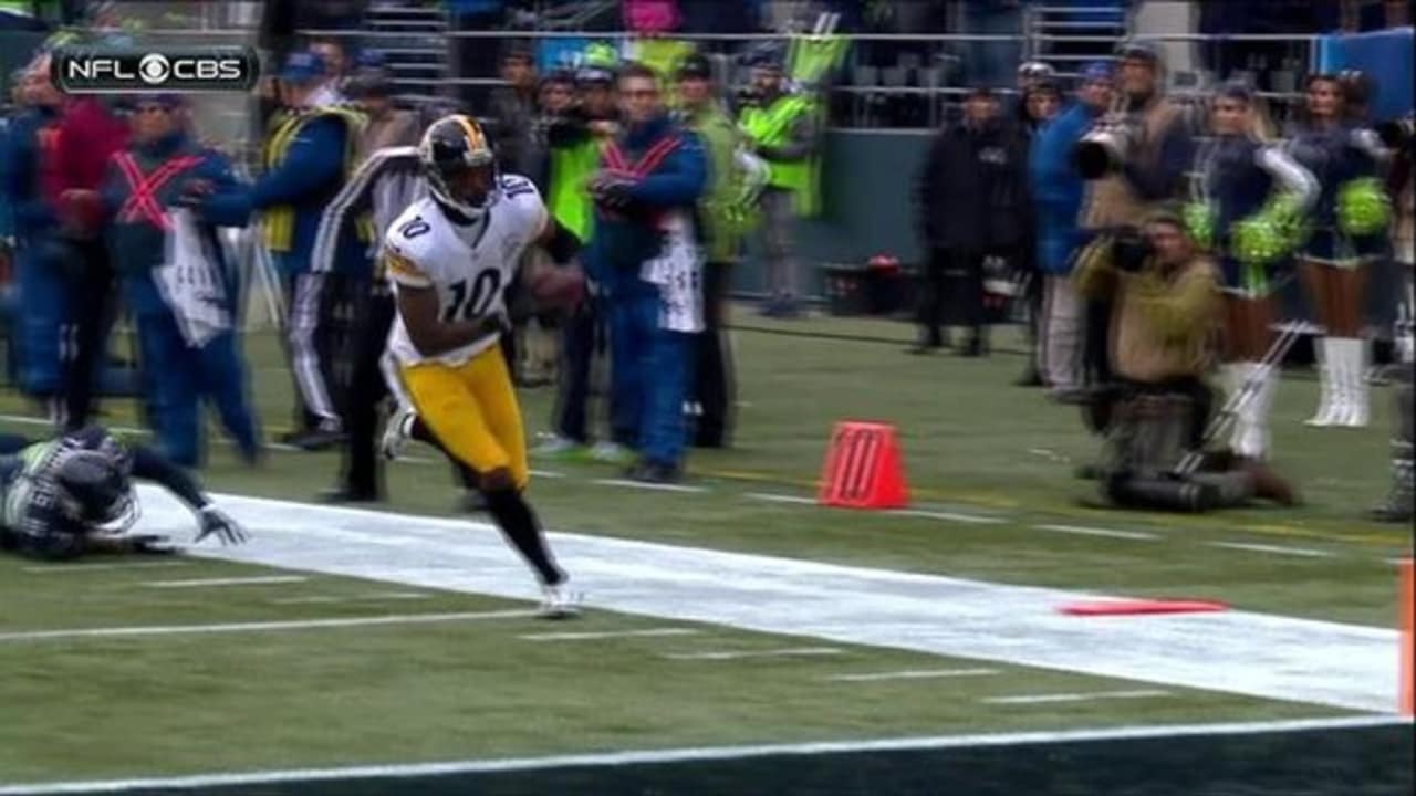 Pittsburgh Steelers wide receiver Martinis Bryant catches a punt