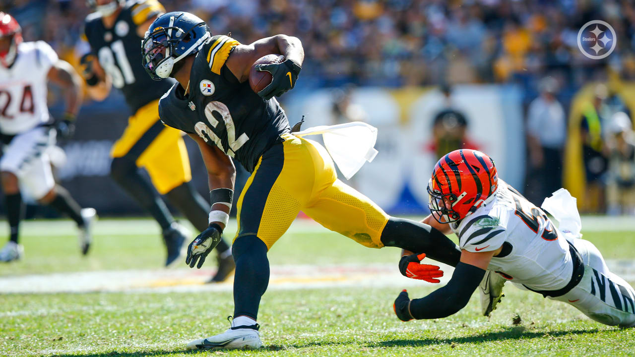 Strong second half lifts Steelers over Bills 23-16 in season opener