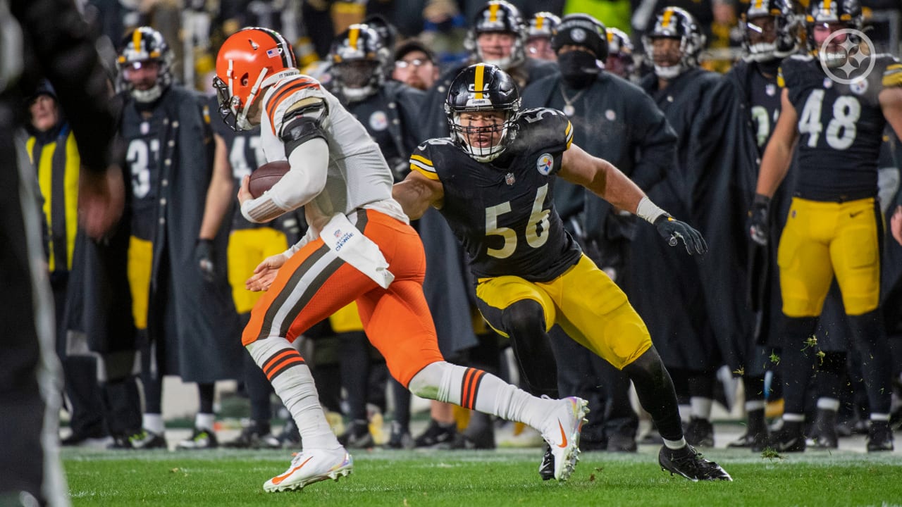 Pittsburgh Steelers running back Rashard Mendenhall(34) is tackled by  Cleveland Browns safety T.J. Ward(43)