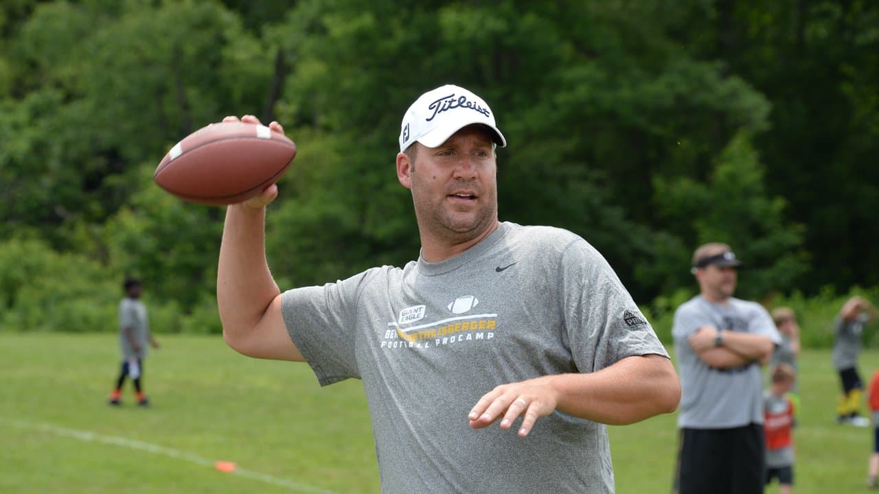 PHOTOS Ben Roethlisberger Pro Football Camp