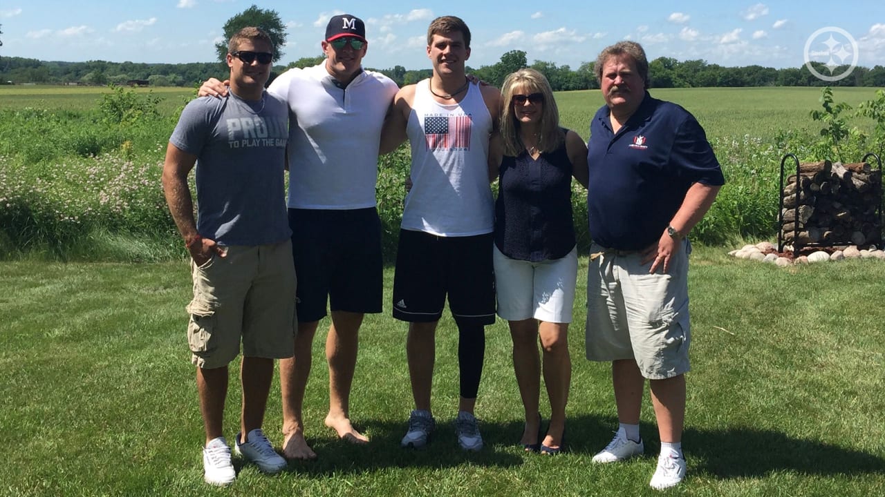 J.J. Watt's brothers honor him by wearing his Cardinals jersey to work