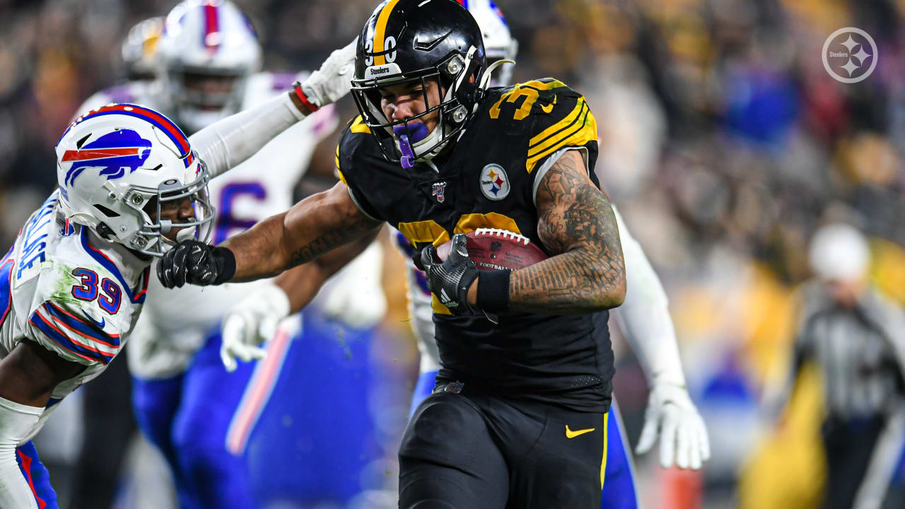 Devlin Hodges throws 4 interceptions, Steelers lose at home to Bills