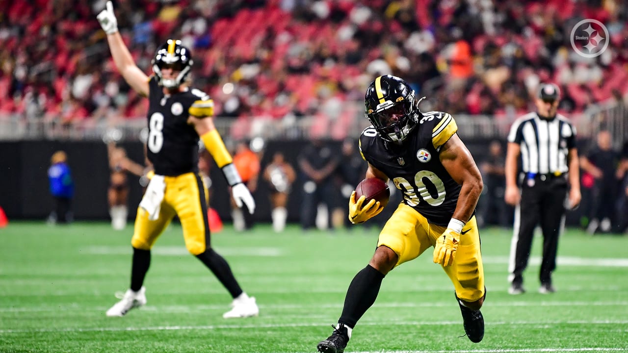 Jaylen Warren of the Pittsburgh Steelers runs the ball during the