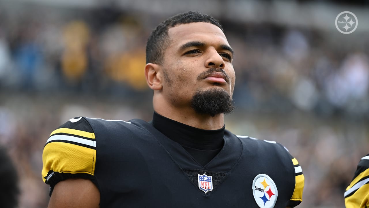 PHOTOS Game faces Steelers vs. Jets