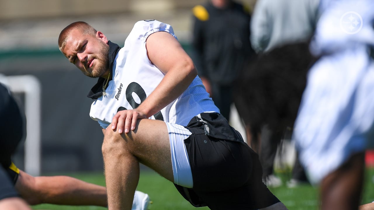 Najee Harris mic'd up during OTAs 