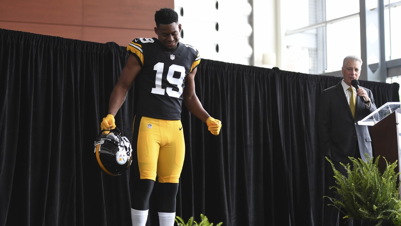 PHOTOS Steelers reveal 2018 Throwback Jersey