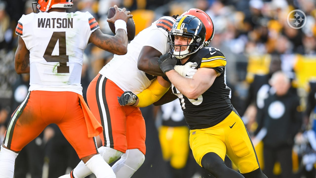 Browns hold on to edge Steelers, playoff rematch set for Sunday