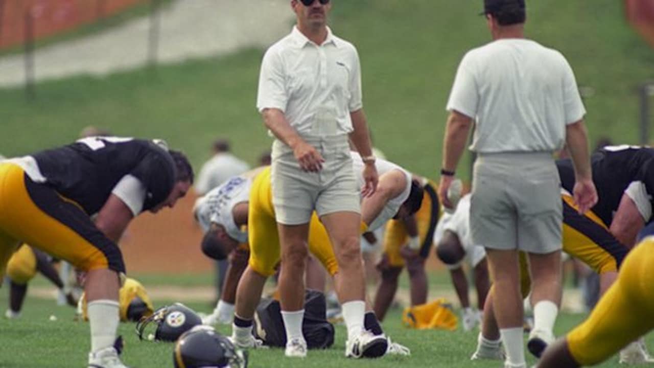 Pittsburgh Steelers coach Bill Cowher runs football practice