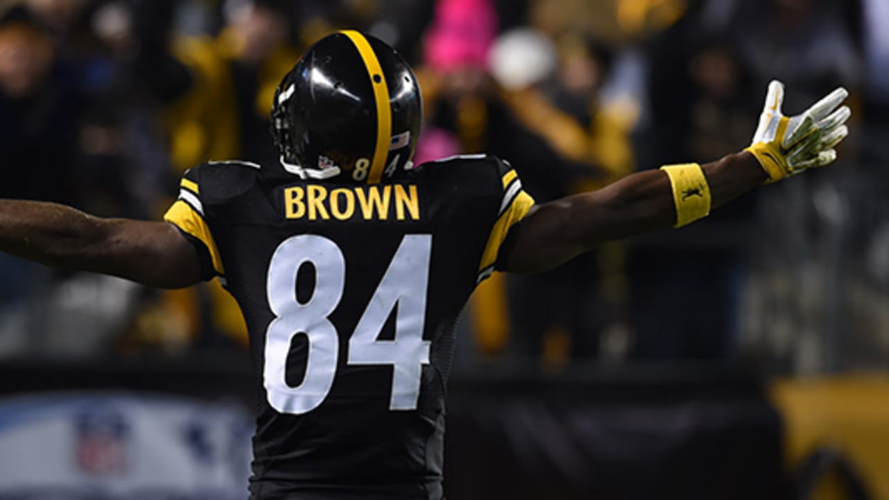 Steelers' Antonio Brown penalized for use of goalpost after TD