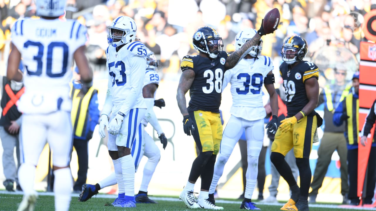 Steelers defeat Colts, 2624