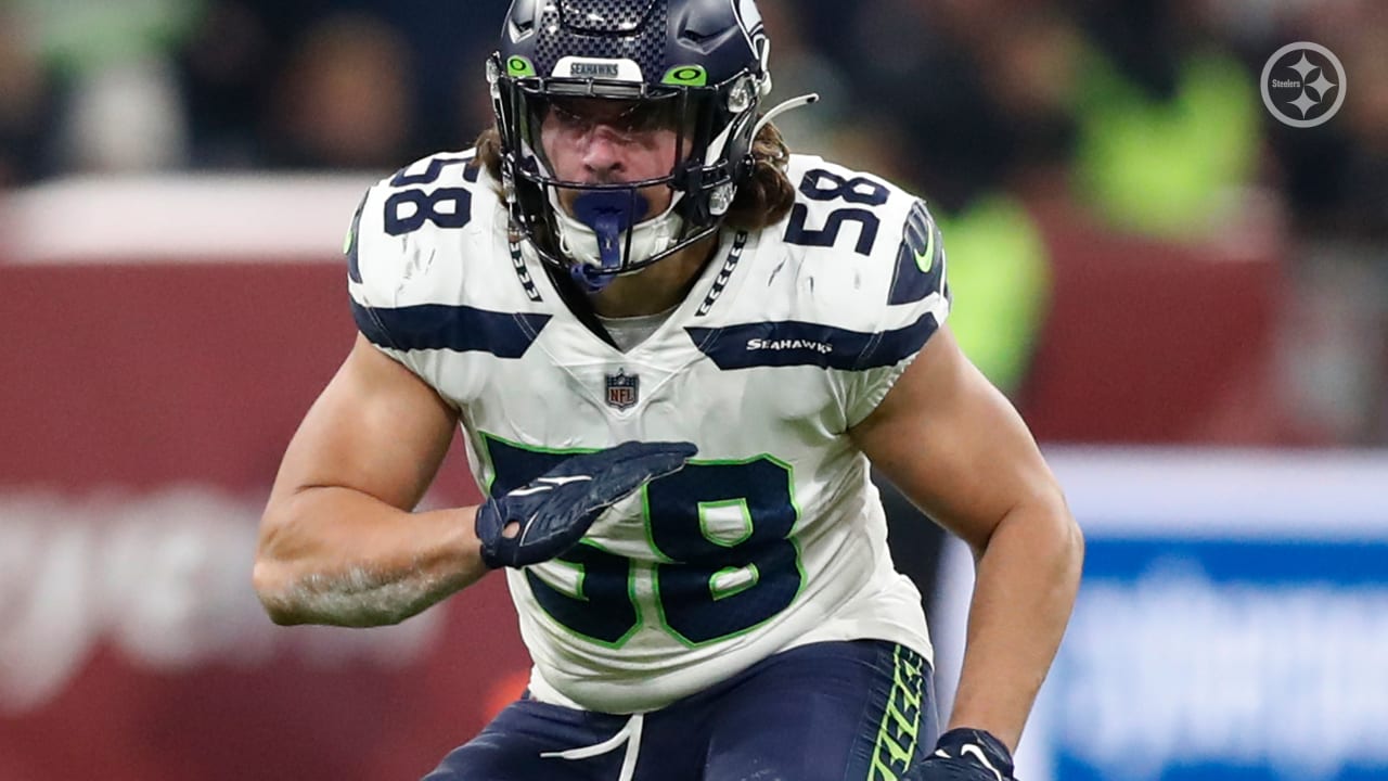 Seattle Seahawks Sign LB Tanner Muse To Practice Squad