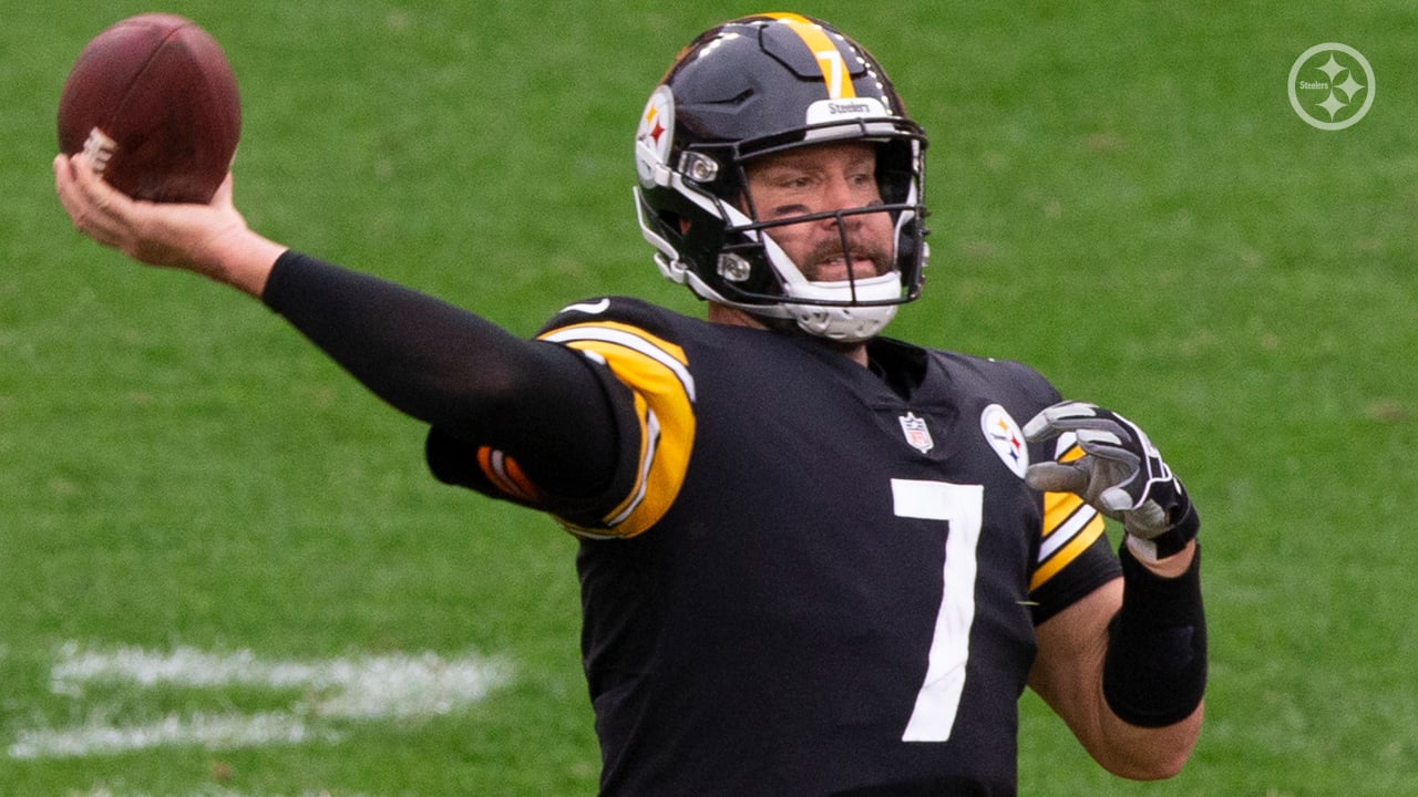 Steelers quarterback Ben Roethlisberger officially announces