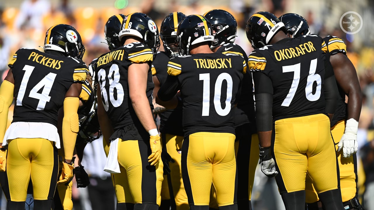 Steelers: Ben Roethlisberger defends Kenny Pickett interception