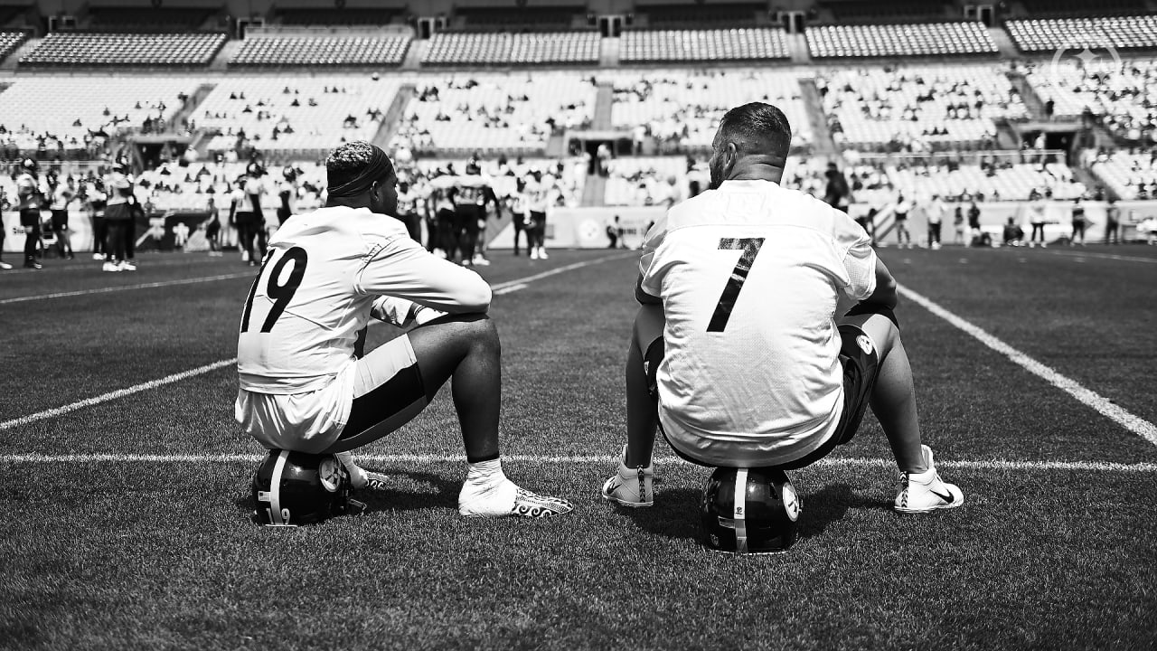 PHOTOS Best of Steelers Camp in monochrome