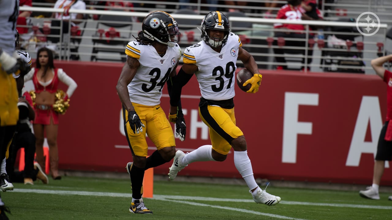 Pittsburgh Steelers safety Terrell Edmunds (34) lines up during