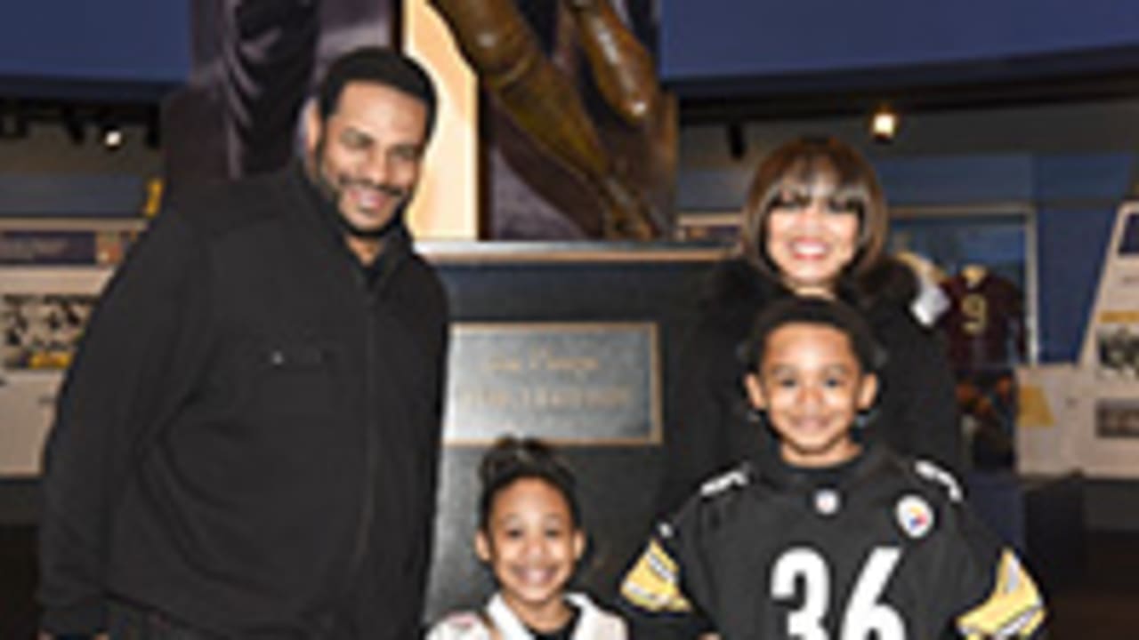 Hall of Fame a family affair for Bettis