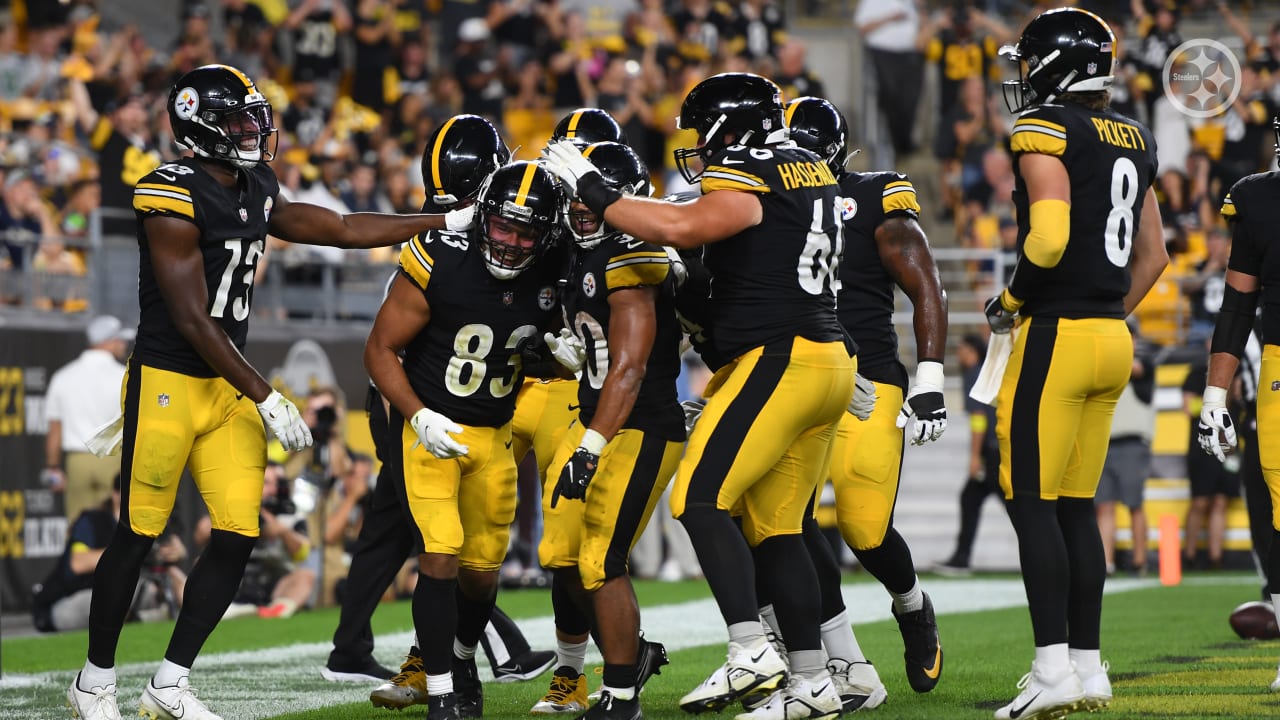 Fast Facts: Seahawks fall 32-25 to Steelers as QB battle on