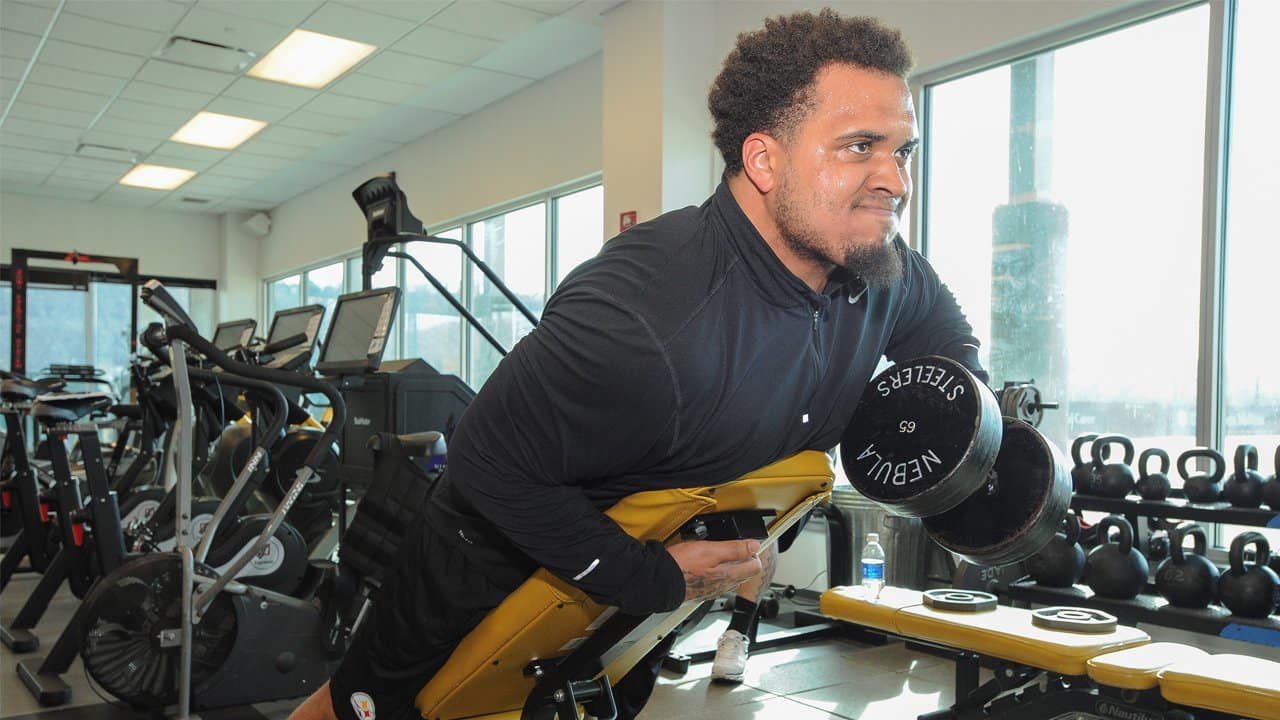 NFL icon and first-rounder Maurkice Pouncey looks unrecognizable after  post-retirement body transformation from 300lbs