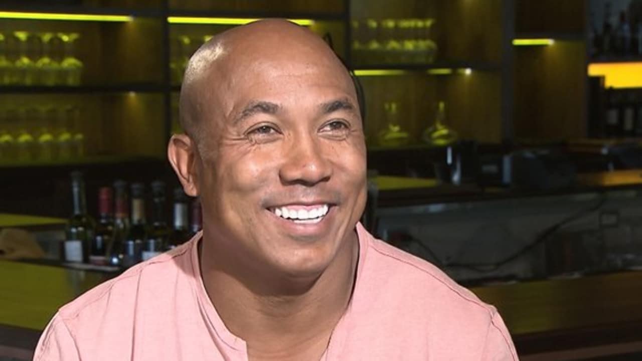 Hines Ward's Table 86 and Vines Wine Bar opens